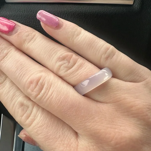 White opal ring - Picture 2 of 3